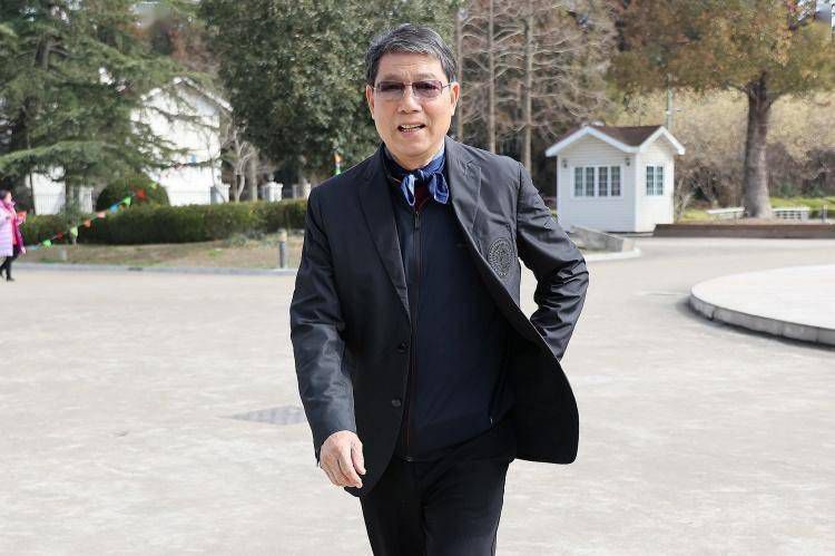 男女上下爽无遮挡午夜免费视频
