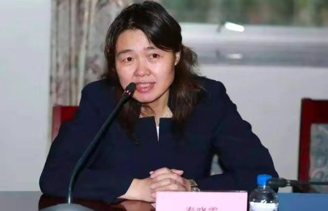 亚洲另类小视频