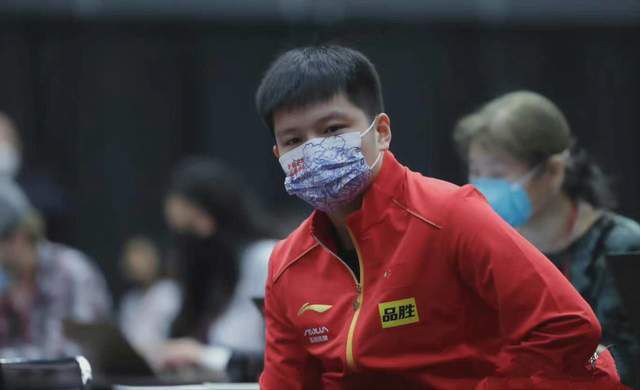 校花夹震蛋上课被调教