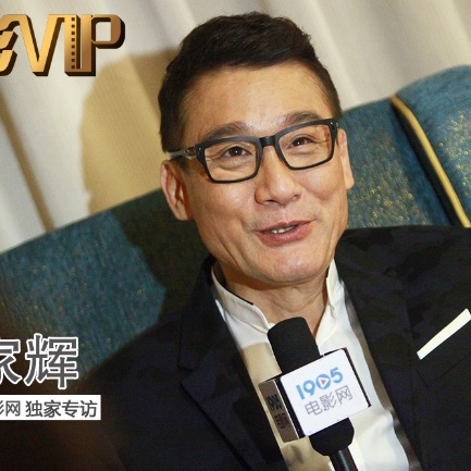 看着小刚挺进娇妻的体内